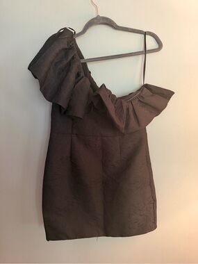 fab'rik Black One-Shoulder Ruffle Camisole